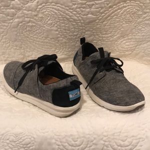 TOMS sneakers sz9.5